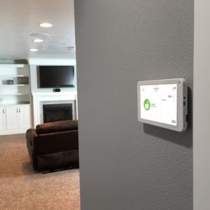 qolsys-IQ-Remote-Lifestyle-1-QW9102-840